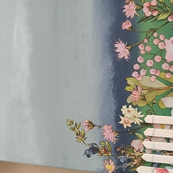 HANDCRAFTED & DECORATED FENCED IN GARDEN WOODEN BOX - Picture 5 of 14